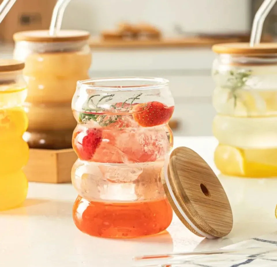 Round Juice Glass With wooden lid & Straw
